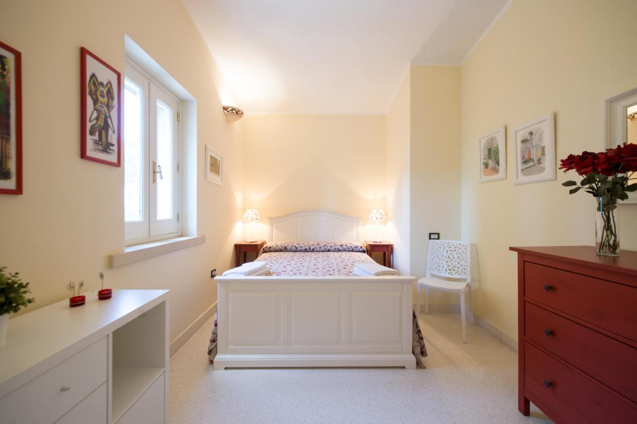Bed and Breakfast Parco Degli Aranci Cutrofiano Esterno foto