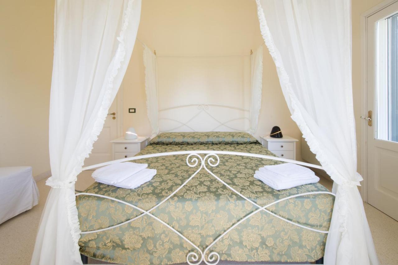 Bed and Breakfast Parco Degli Aranci Cutrofiano Esterno foto