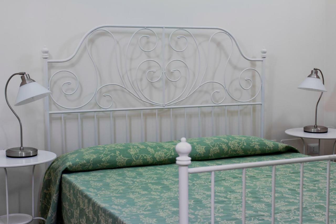 Bed and Breakfast Parco Degli Aranci Cutrofiano Esterno foto