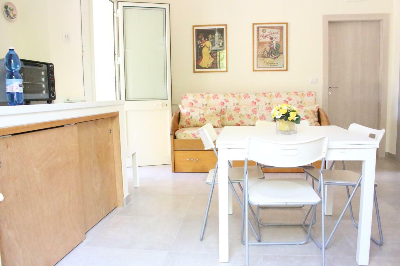 Bed and Breakfast Parco Degli Aranci Cutrofiano Esterno foto